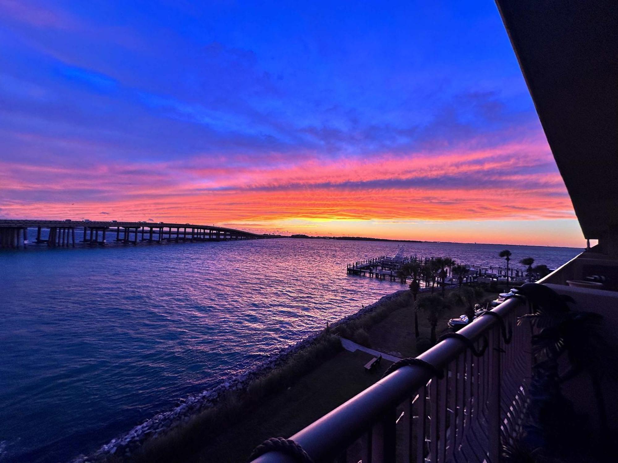 5 Star Resort 11Th Fl Stunning Sunrise 2Br 2Ba King Suite,Pools ,Shuttle Or Walk To Beach Destin Exteriör bild